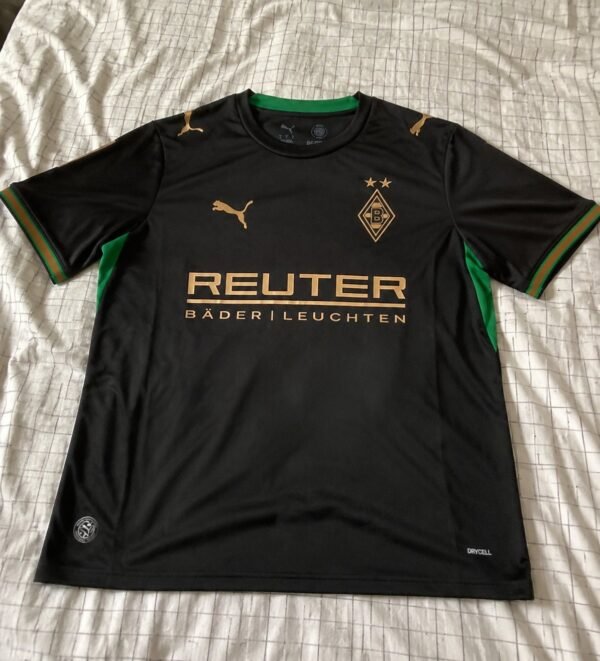Borussia Mönchengladbach 2026/27 away jersey close-up detail